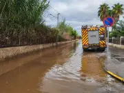 Catalonia thunderstorm: Tourists told to stay indoors as storm hits