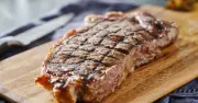 Cheap steak will 'instantly' feel 'premium' when sprinkled with 1 ingredient while resting