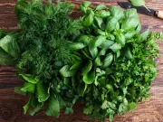Chef's 3 rules to keep fresh herbs fresh for 3 weeks