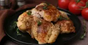 Chef's frying pan trick for juicy, crispy chicken thighs every time