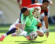 Chelsea agree deal to sign Emiliano Martinez from Aston Villa