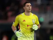 Chelsea weigh up shock Emi Martinez transfer as Xabi Alonso stance becomes clear