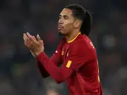 Chris Smalling returns to England as free agent after Al-Fayha exit