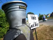 Clacton by-election polls close after Farage resignation