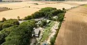 Clarkson reveals pub's green grass secret amid hosepipe ban