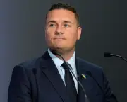 Defence Secretary Wes Streeting Targeted by Homophobic Abuse