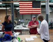 Democrats Face Populist Challenge on Economy, Survey Suggests