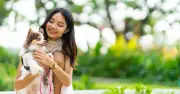Dog trainer warns picking up your pet in public causes major issue