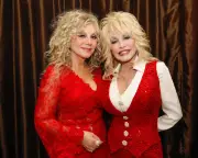 Dolly Parton's Sister Stella Tribute for Cancer Drug Kindness