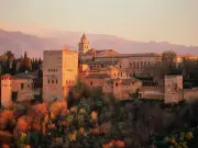 Earthquake hits Granada: 5-magnitude tremor damages homes, tourists flee