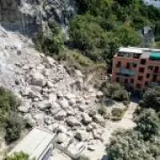 Earthquake near Naples sends boulders onto cars, injuring eight