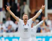 England take control of Lord's Test against Pakistan
