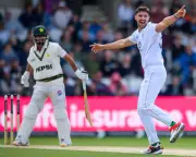 England's bowlers dismantle Pakistan in Headingley Test win