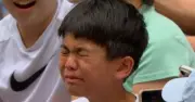 Federer reduces child to tears with US Open gesture