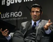 Figo slams Infantino, urges Fifa president to resign