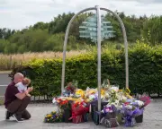 Five more arrests over crash that killed two police officers