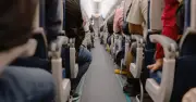 Flight attendant warns against wearing shorts, skirts, dresses on planes
