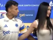 Footballer snubbed by girlfriend in awkward transfer celebration