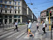 Foreign Office warns UK tourists of fines for crossing roads in Italy