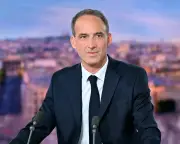 French Left Disunity Paves Le Pen's Path to Élysée