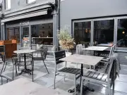Frustrated neighbours oppose Cardiff wine bar's extended hours plan