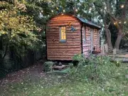 Green belt shepherd's hut holiday let faces planning decision