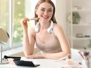 Hands-free neck fan 'makes your whole body feel better' in heatwave