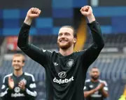 Høgh Hat-Trick Guides Celtic to 5-1 Win at Kilmarnock