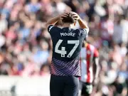 Hoddle: Di Zerbi 'dug out' Moore after Spurs defeat