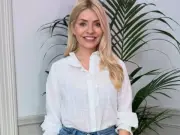 Holly Willoughby's £40 suede ballet flats are the ultimate transitional buy