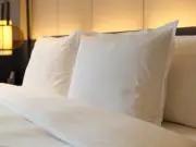Hotel-quality pillows that 'bounce back' now just £4.60 each