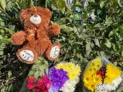 Hundreds of children hold vigil for drowned Hornsea teen