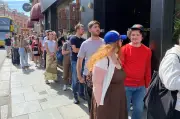 Hundreds queue in Dublin for eclipse glasses