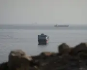 Iran-Oman Hormuz deal near, Tehran to control inbound traffic