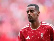 Iraola challenges Isak to deliver for Liverpool at Newcastle