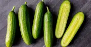 Keep cucumbers fresh for almost a month with easy 2-step storage method