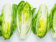 Keep lettuce fresh for a month with this simple kitchen hack