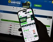 Labor MPs push Albanese for tougher gambling ad reforms