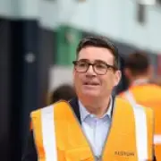 Labour needs 300 new builders a day to hit home target but numbers fall