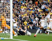 Leeds Beat Brentford 2-1 in Premier League Thriller