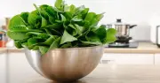 Lettuce stays fresh for 3 weeks with cup of water trick