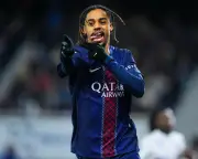 Liverpool sign PSG winger Bradley Barcola in club-record deal