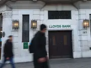Lloyds warns impersonation scam losses rise 10% to £3,516