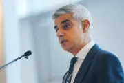 London Assembly urges Khan to accelerate home retrofitting amid heatwave risks