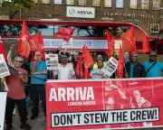 London bus drivers resume strike over heatwave working conditions