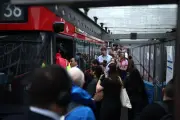 London bus drivers strike over heat: 1,500 to walk out