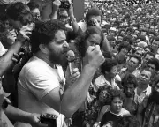 Lula returns to Vila Euclides to launch final presidential campaign