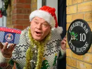 Man celebrates Christmas every day for 33 years, even in heatwave