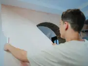 Man Finds Massive Gap Under Wallpaper, Reddit Offers Fixes