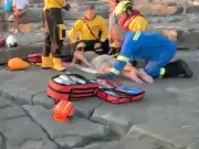 Man injured after falling onto rocks near Welsh coastline